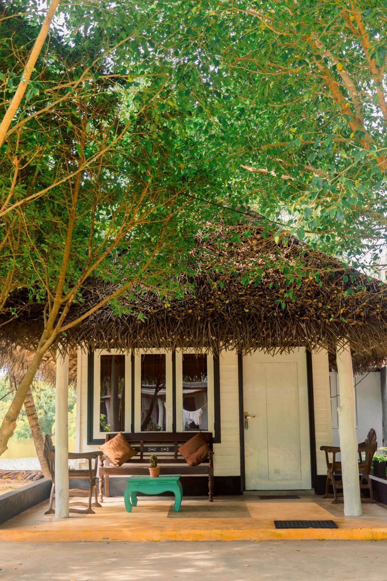 Harmony Beach Resort Tangalle Bagian luar foto