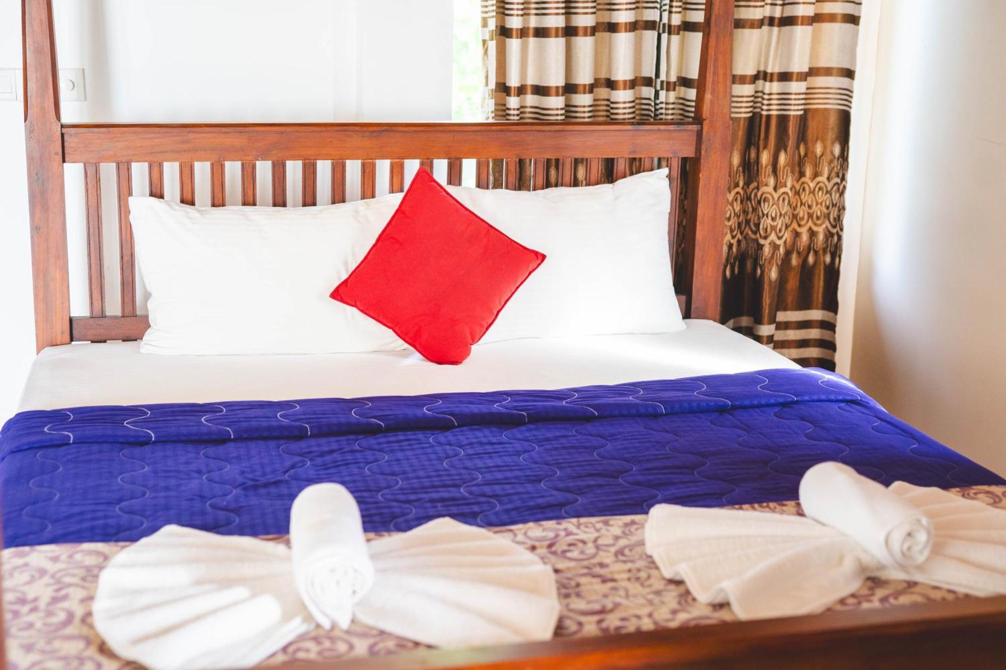 Harmony Beach Resort Tangalle Bagian luar foto