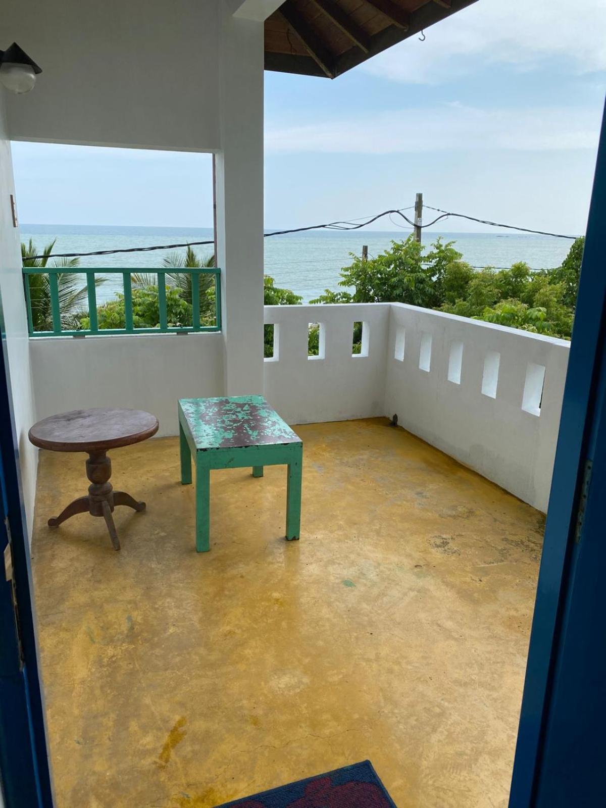 Harmony Beach Resort Tangalle Bagian luar foto