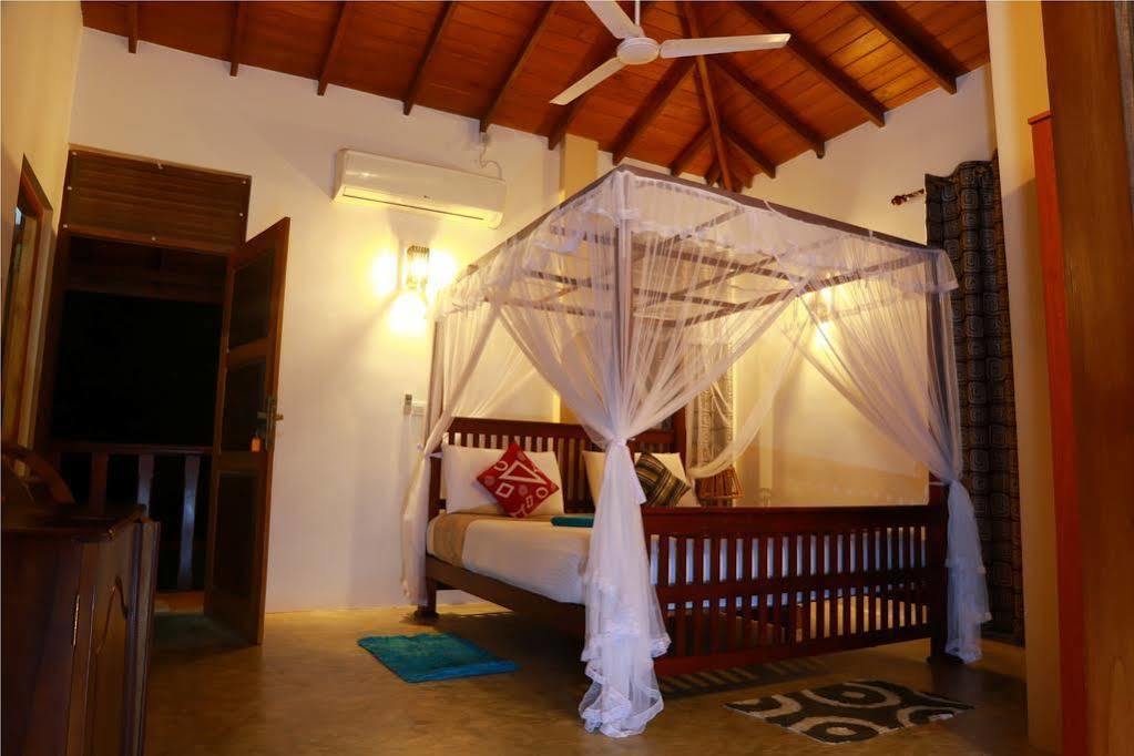 Harmony Beach Resort Tangalle Bagian luar foto